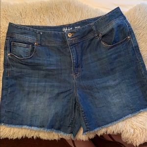 Denim Shorts....Cutoff style shorts